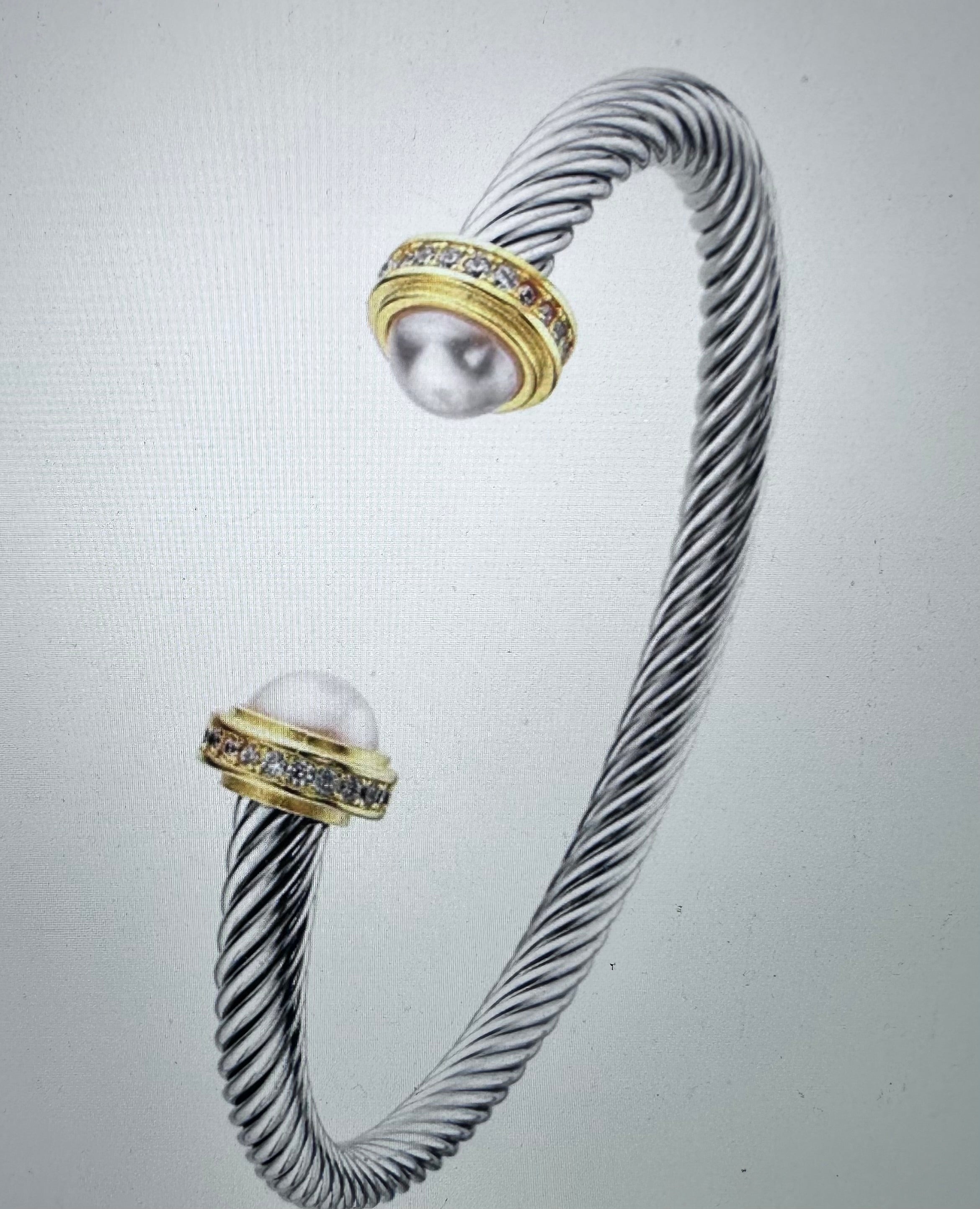 Small Pearl Cuff